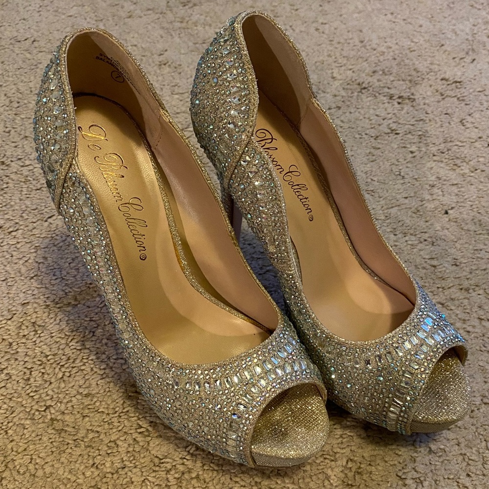 De Blossom Bedazzeled Heels